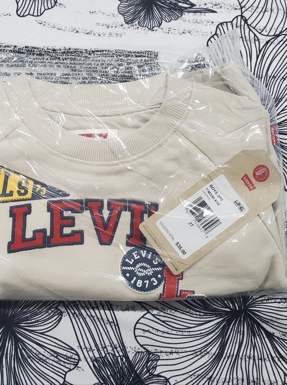 Levi's Cream Crewneck with Red Logo Accents